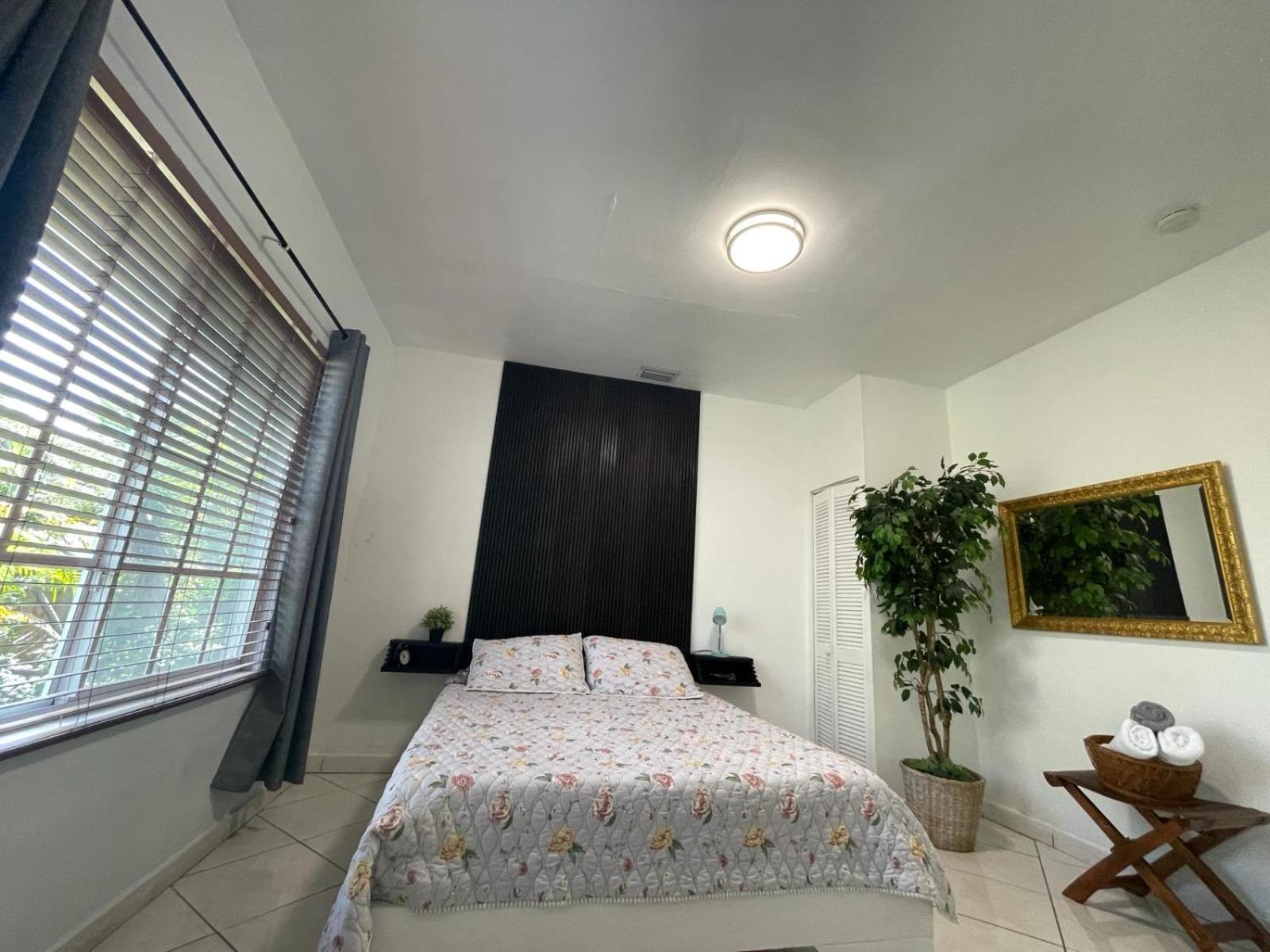 Private Suite Next To Calle Ocho Miami Zewnętrze zdjęcie